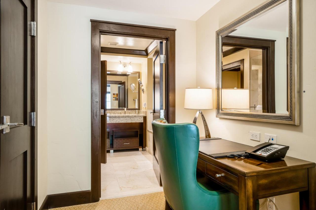 Constellation Residences #4204 At The Ritz Carlton Тръки Екстериор снимка