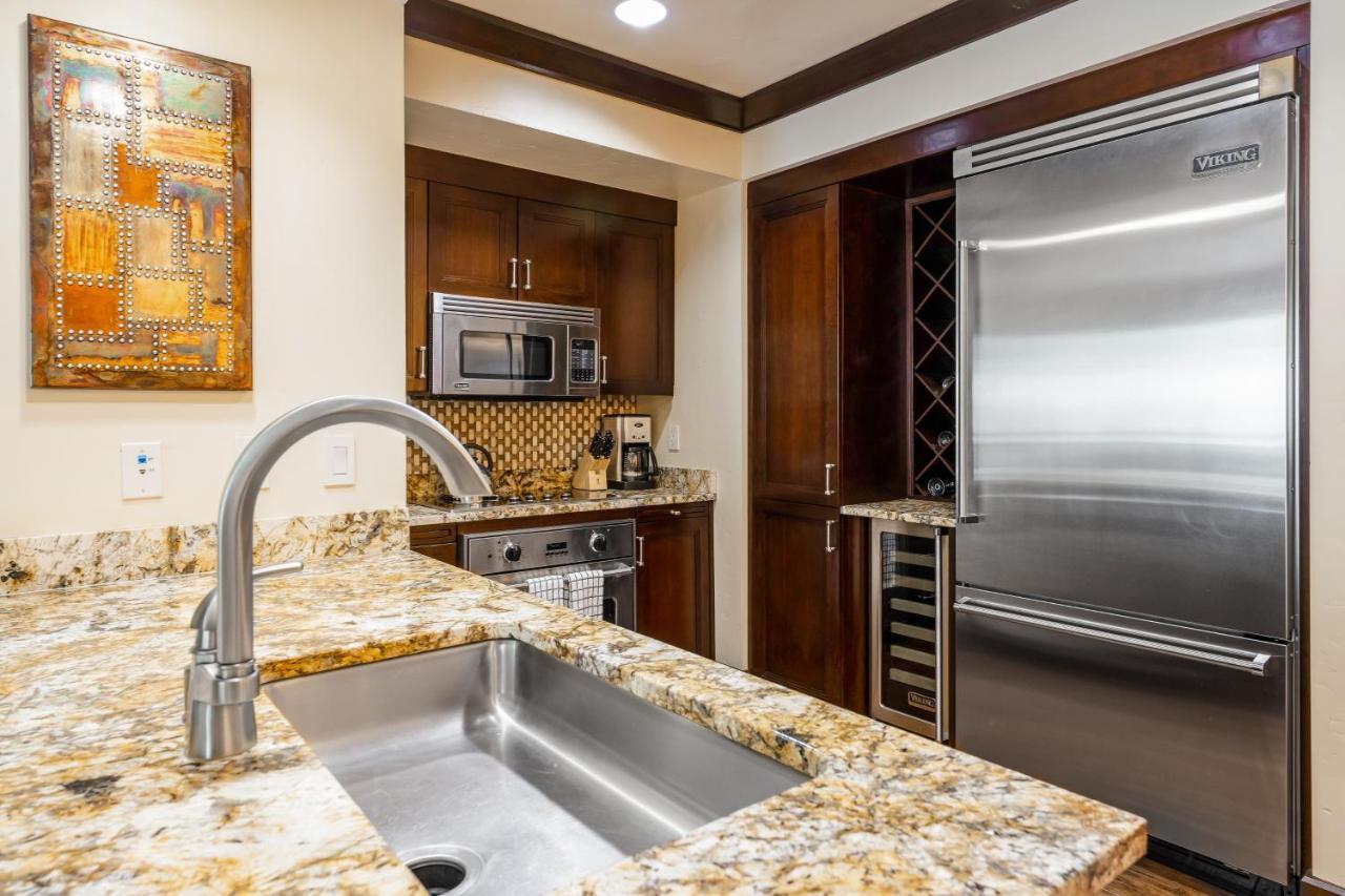 Constellation Residences #4204 At The Ritz Carlton Тръки Екстериор снимка